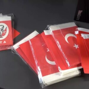 taksimde bayrakla dolandiricilik gd3TGxK8