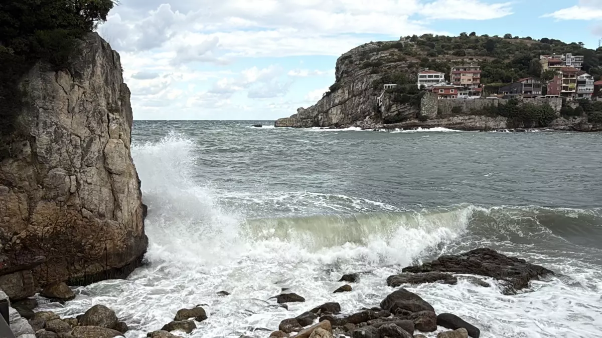 amasrada firtina dalgalar 5 metreye ulasti 7H2IUvUr