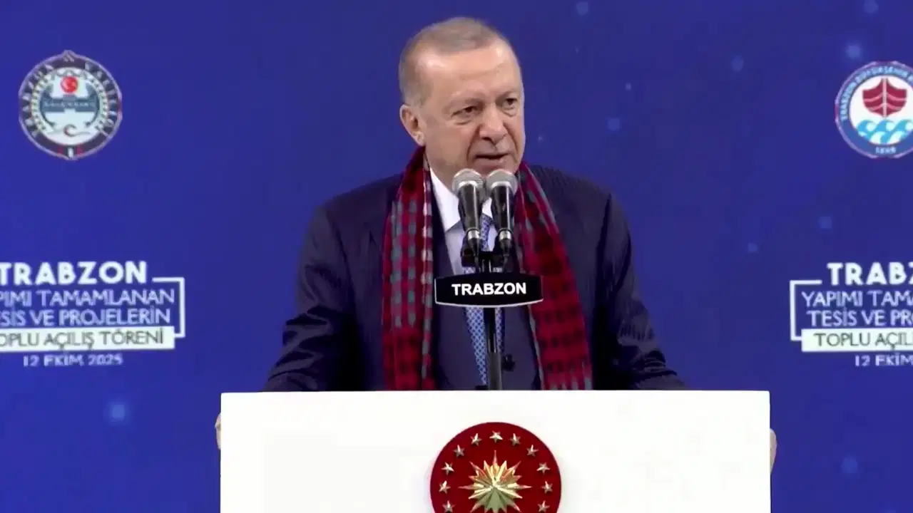 erdogan chpnin bruksel mitingini hedef aldi ozgur ozele seslendi yabancilarin huzurunda ulkeni elestirmekten hic mi hicap duymuyorsun VRKqVceg.jpg
