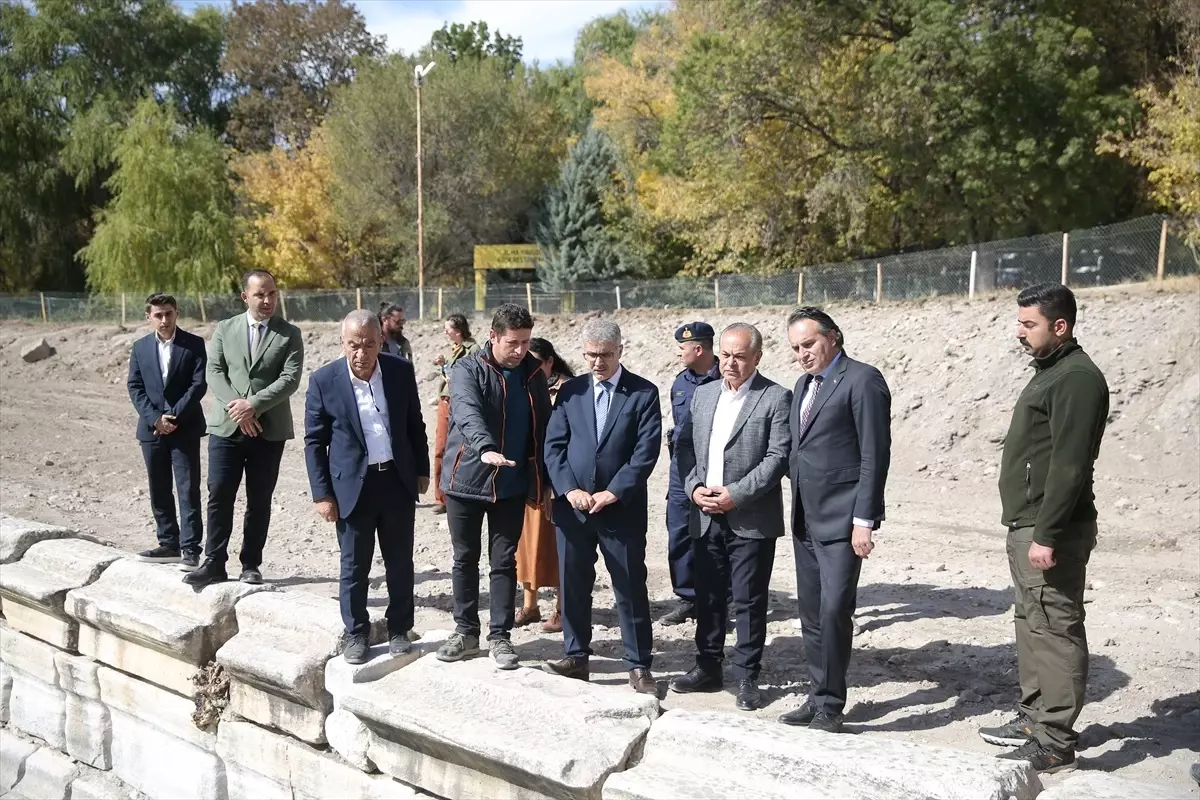 nigdede tarihi roma havuzu kazilari devam ediyor IiNlQhCD.jpg