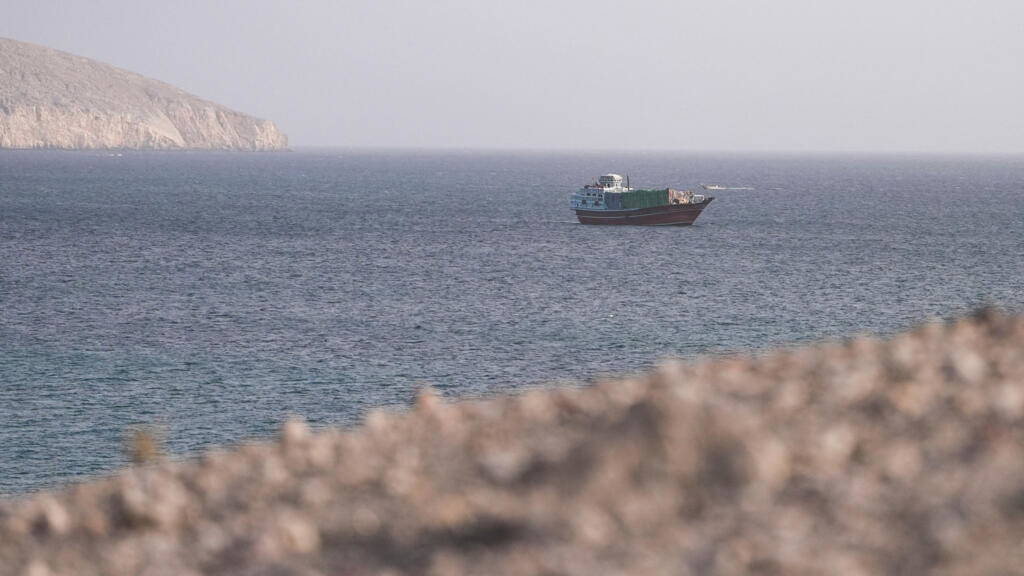 Hurmuz bogazinda gerilim tirmaniyor iran iki gemiyi durdurdu A1416BfQ