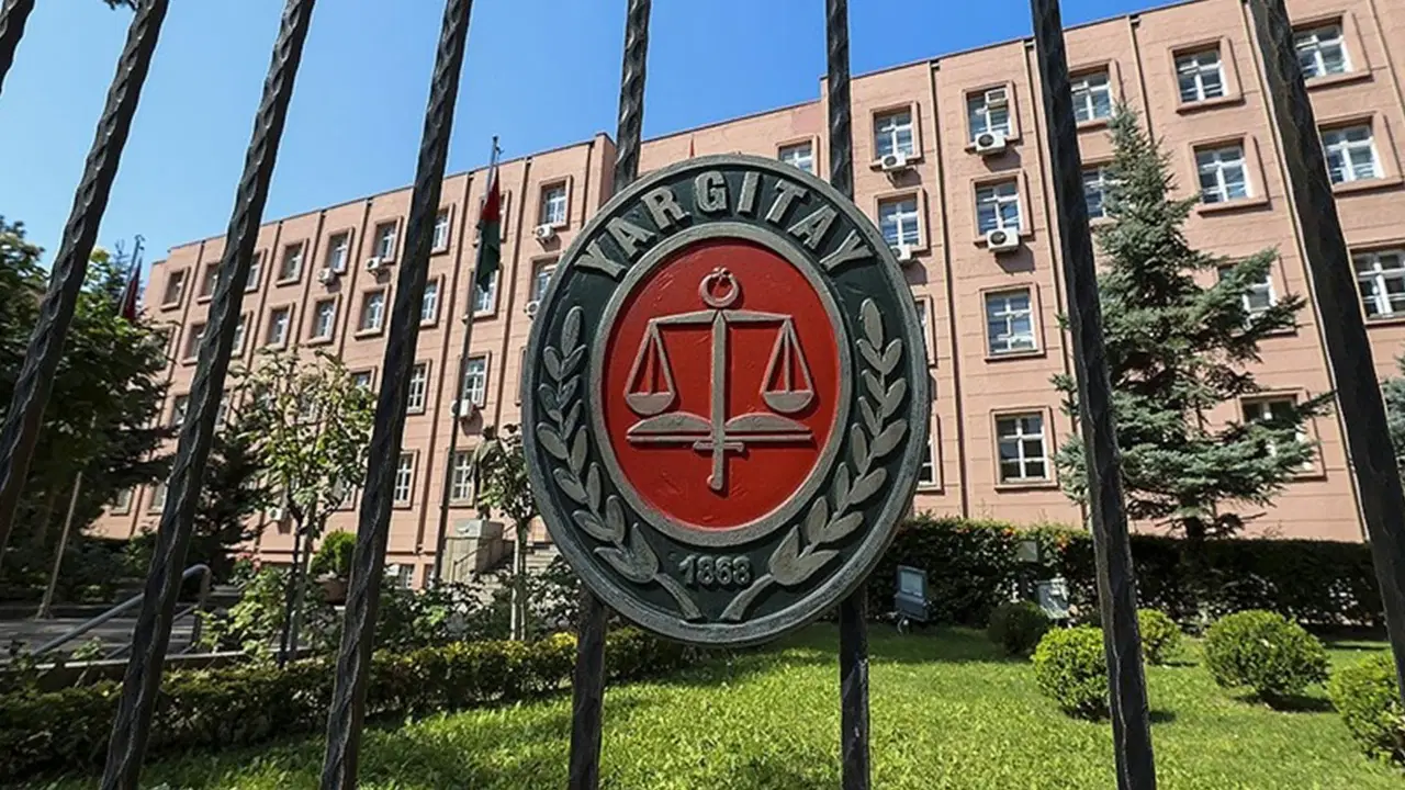 Yargıtay’dan emsal karar: İşyerinde küfür ve hakaret tazminatı yaktı Yargitaydan emsal karar isyerinde kufur ve hakaret tazminati yakti eY22syXf